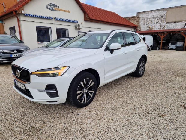 Volvo XC60 2.0 [B4] Mhev Momentum Pro AWD Geart...